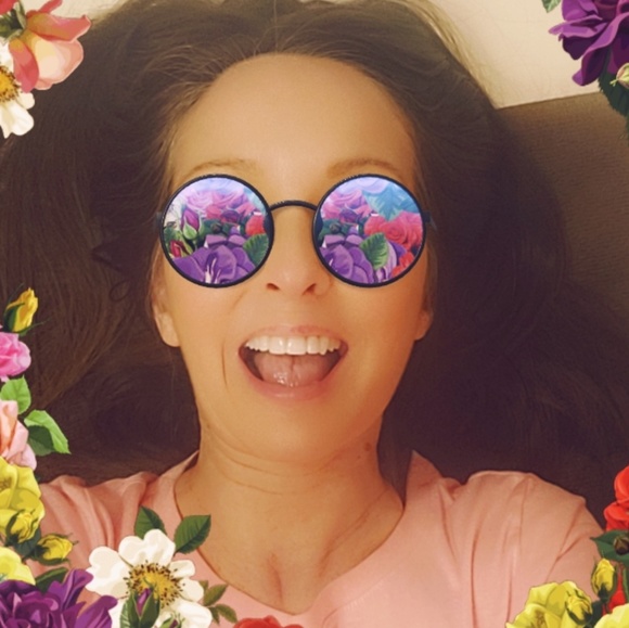 Meet your Posher, Catherine - Picture 1 of 1